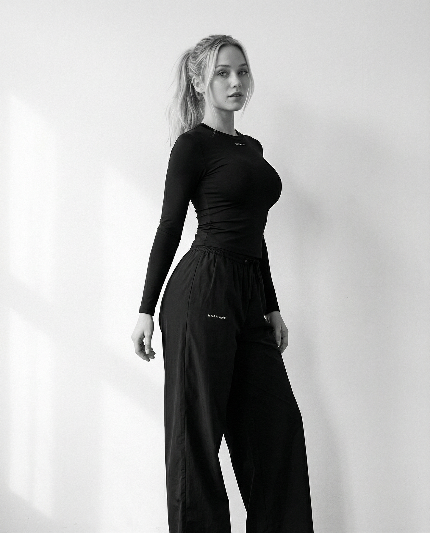 CORRIGERENDE LONGSLEEVE TOP NAAMANE BLACK